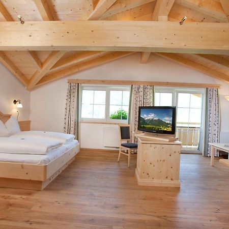 Hotel Grundlhof Bramberg am Wildkogel Buitenkant foto