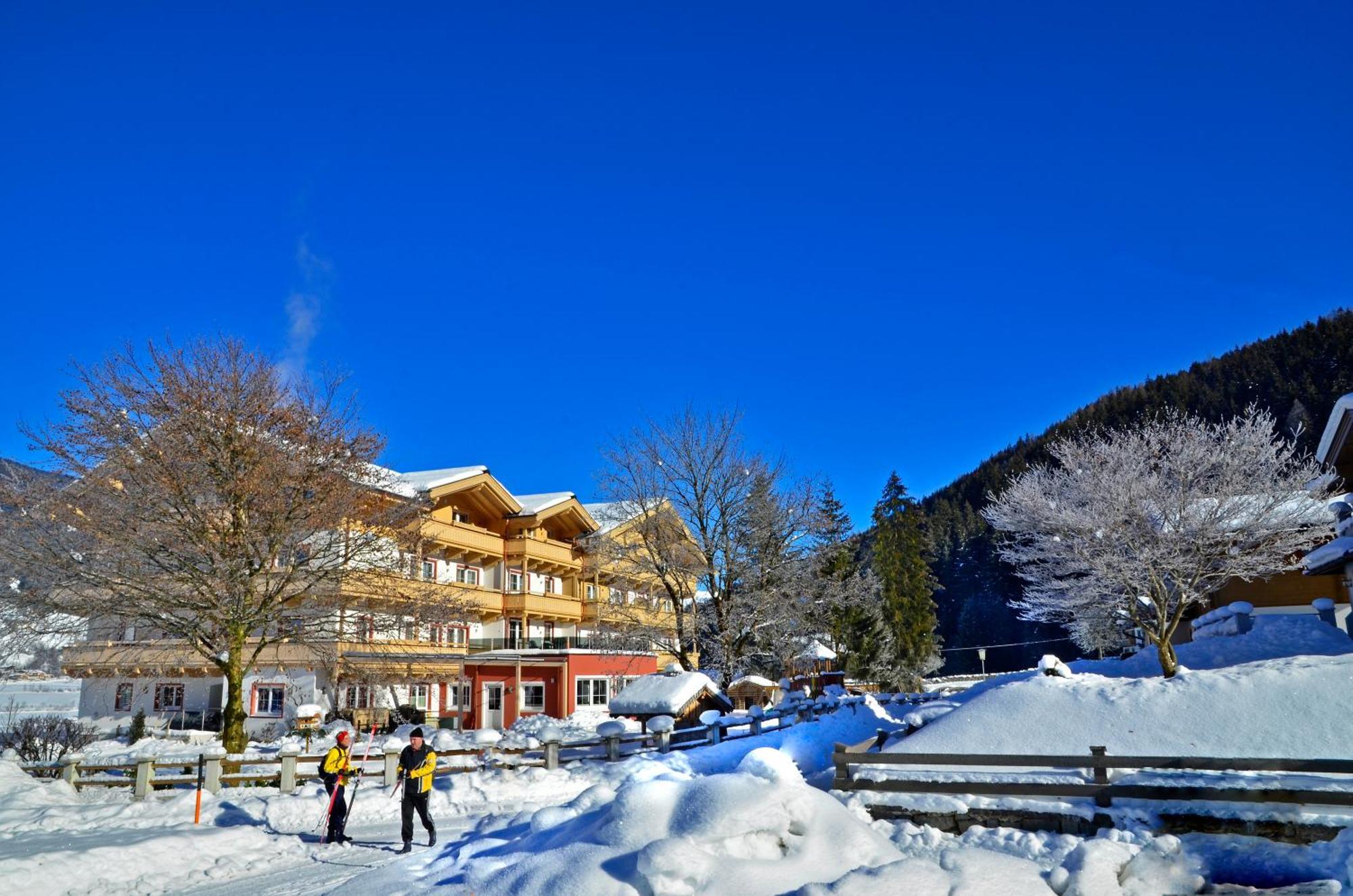 Hotel Grundlhof Bramberg am Wildkogel Buitenkant foto