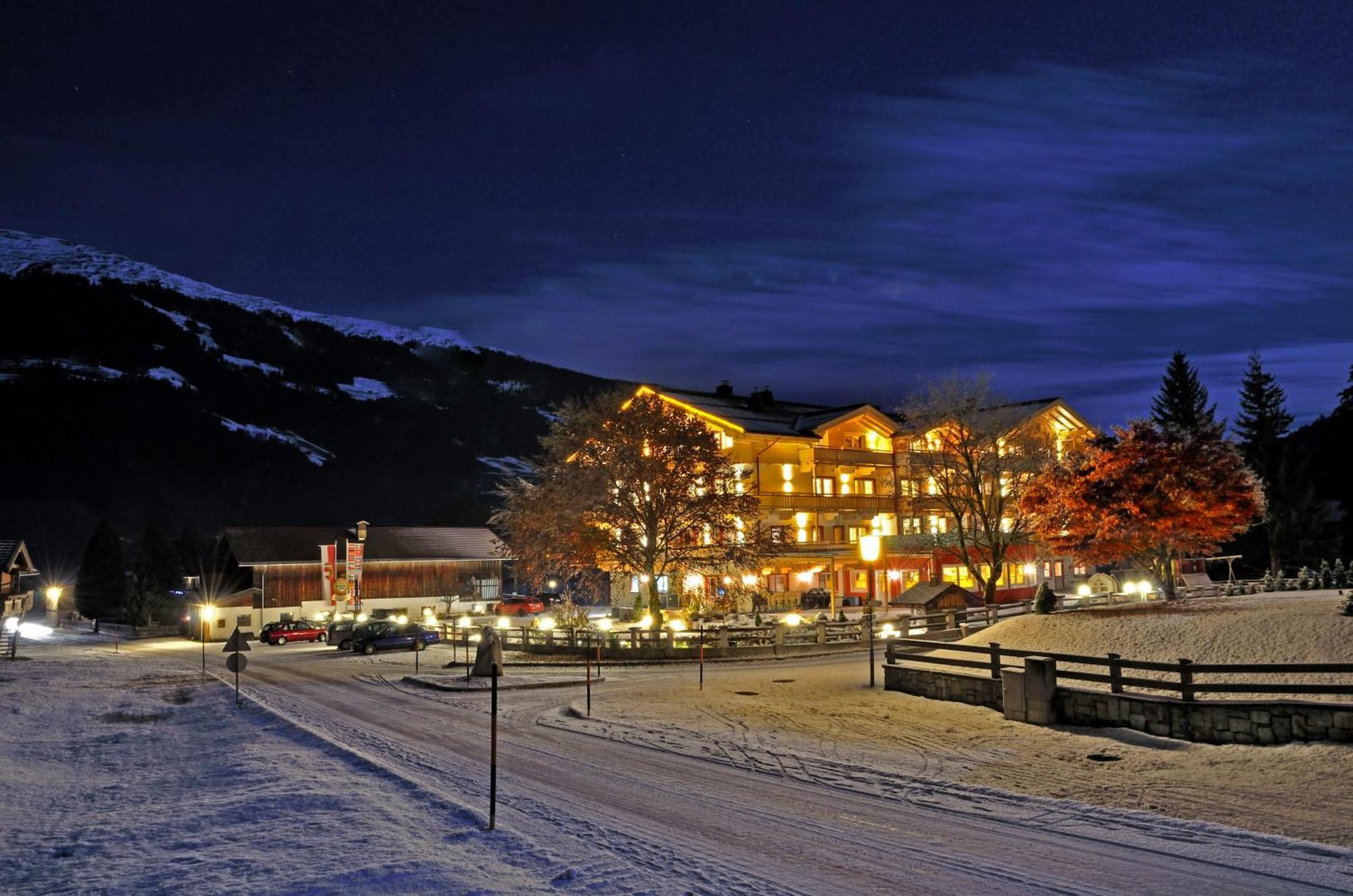 Hotel Grundlhof Bramberg am Wildkogel Buitenkant foto