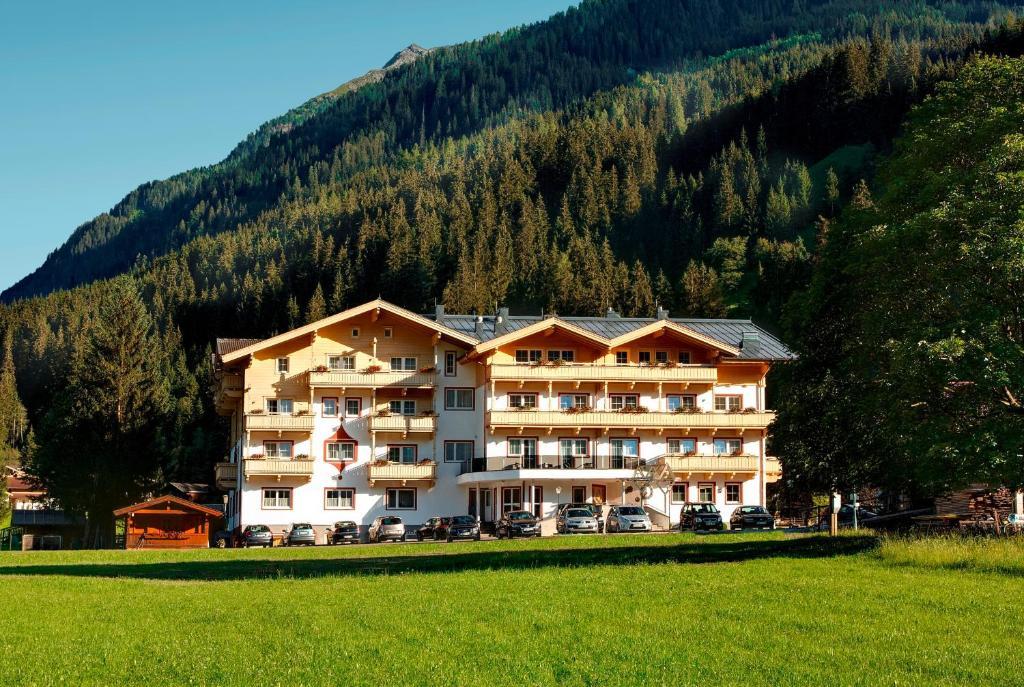 Hotel Grundlhof Bramberg am Wildkogel Kamer foto