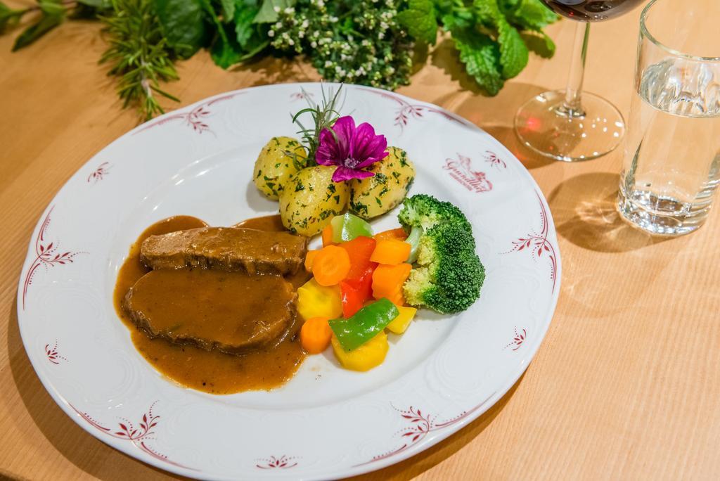 Hotel Grundlhof Bramberg am Wildkogel Buitenkant foto