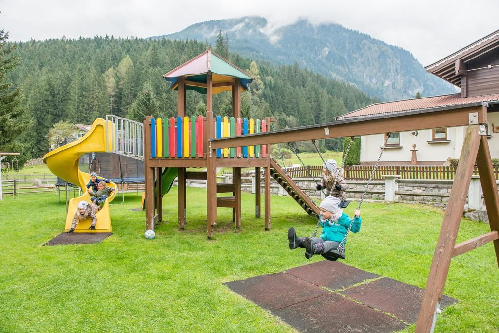 Hotel Grundlhof Bramberg am Wildkogel Buitenkant foto
