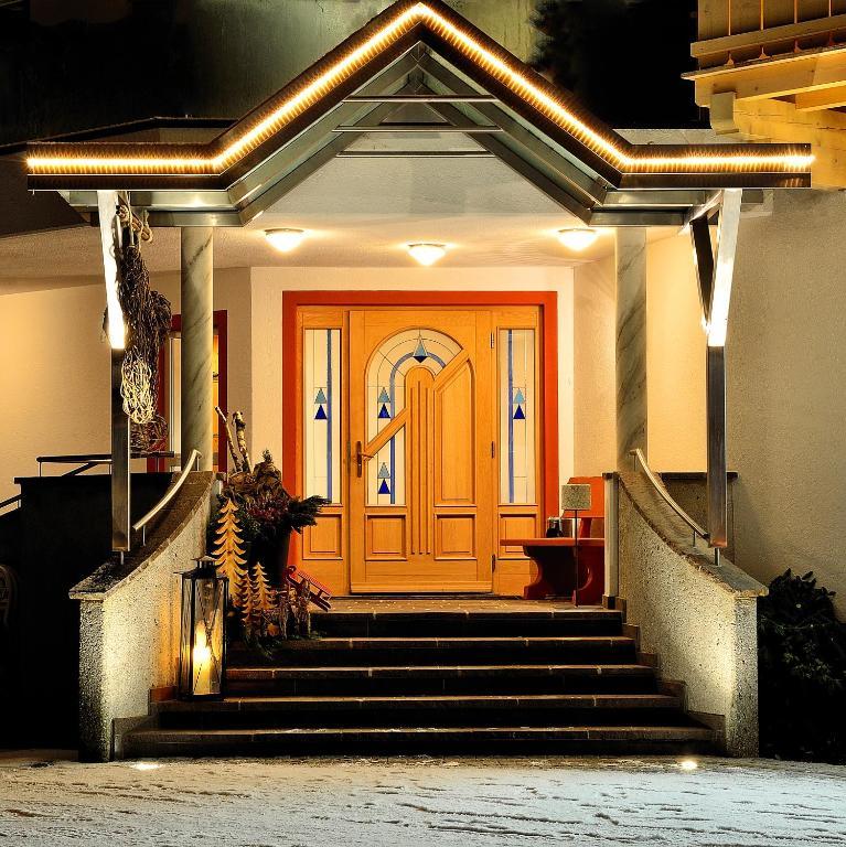 Hotel Grundlhof Bramberg am Wildkogel Buitenkant foto